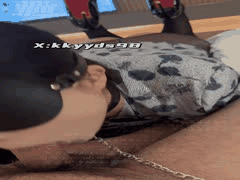 黑丝美腿诱惑：Kk的性感腿部展示