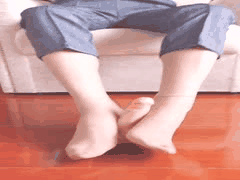 袁静熟女丝袜制服诱惑：苗条丝足身材，骚情难挡的极致撩人