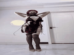 冰冰森高跟鞋控诱惑：性感足部展示