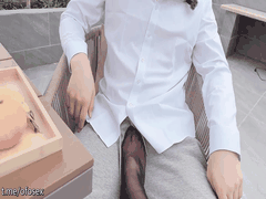 清纯反差女神樱空桃桃酒店客房服务诱惑爆操_粉嫩白虎嫩穴无套内射高潮喷汁