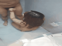 饥渴学生萝莉变身母狗_3P群交狂欢潮吹喷不停多人轮番满足高潮