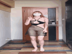 推特极品反差婊小小白_金主高价定制专业全裸裸舞自慰秀_1