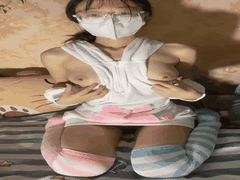 反差学生母狗C杯眼镜少女私拍自慰_各种制服道具脸穴同框诱惑_1