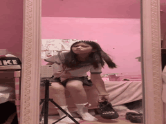 乖巧萝莉的反差秘密_欢欢自拍自慰露出合集3