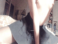 小龙妹妹学生宿舍反差自慰_真实无滤镜福利姬诱惑