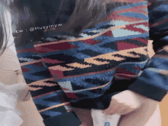 清纯眼镜妹花音小姐的反差放尿自慰诱惑