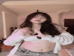 抖音萌大奶妹露脸裸舞秀_完美颜值反差小母狗各种挑逗诱惑