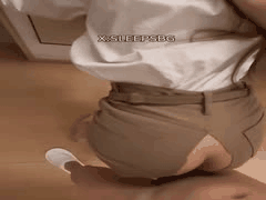 推特极品白虎JK少女丝袜高跟调教母狗秀