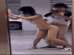 夕暮的反差诱惑_贫乳白虎少女户外露出自慰内射高潮