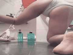 希希露脸反差婊_宿舍小母狗求调教的淫荡表演