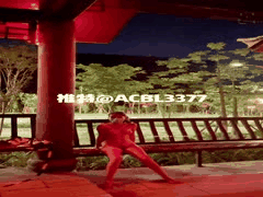 反差婊爱吃菠萝户外公厕公园露出捆绑激情做爱