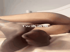 甜美04女大学生洛洛莓棒棒糖插穴自慰，丝袜足交骚浪反差