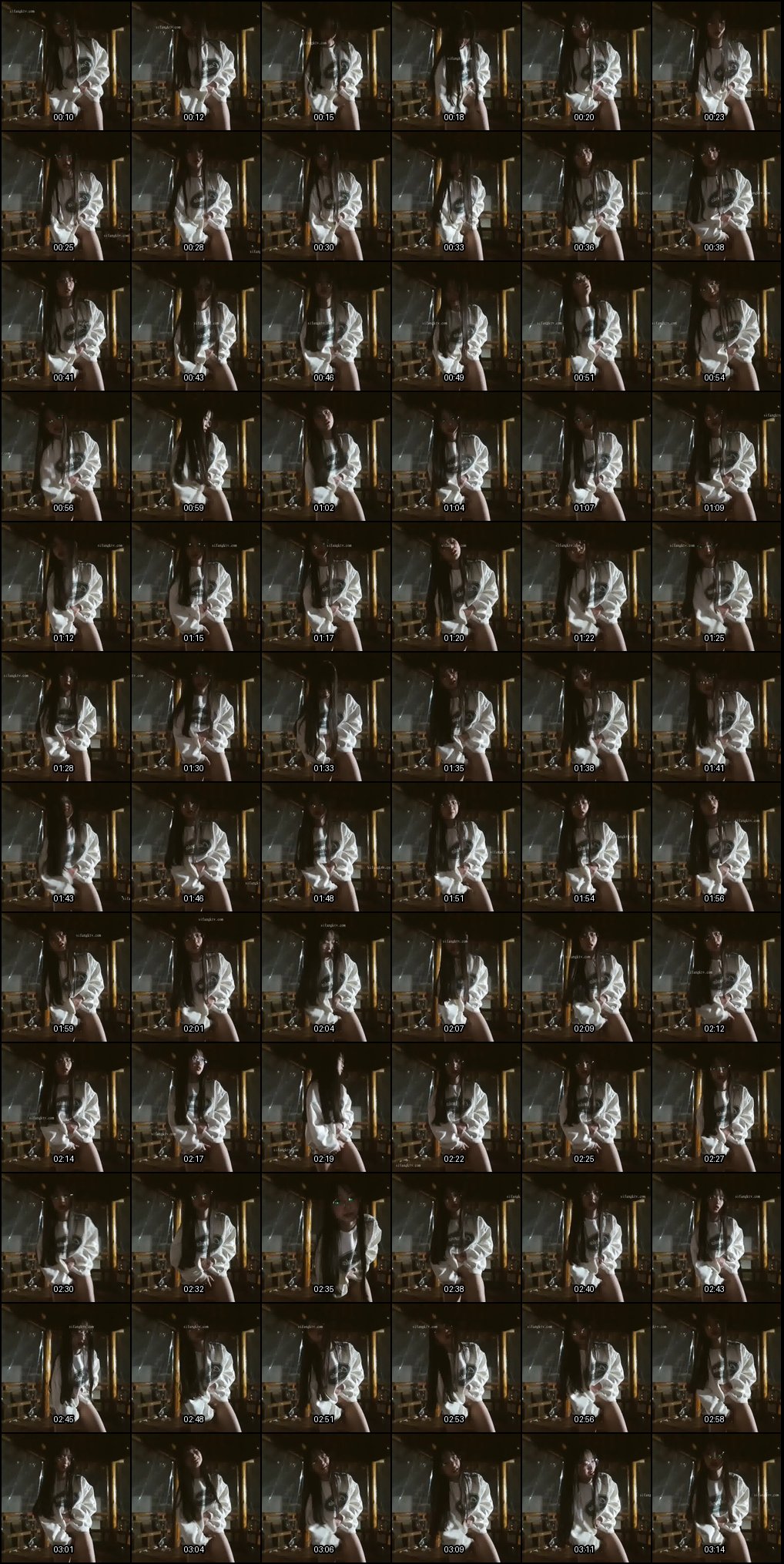 清纯大学生黄晓盈化身母狗！男厕所大胆露出自慰福利