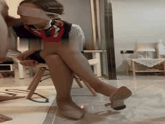 土豪狂野调教反差婊空姐！黑丝高跟制服母狗约炮play