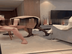 土豪约炮调教反差婊空姐：黑丝高跟制服母狗play