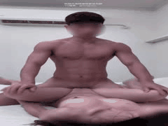 旗袍反差婊主动求操！男友电话中被肌肉男猛干，淫荡对白奶子狂晃