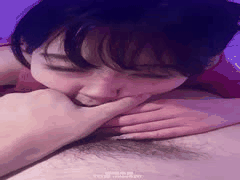 反差婊情侣自拍：见面直奔口交颜射，淫荡第二炮洗澡再战！