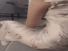 免费约炮台球助教！清纯碎花裙下豹纹内衣的反差，从停车场直干到酒店的闷骚之旅