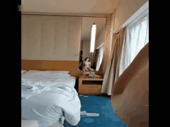 重庆99年超反差嫩妹Pashin真实约炮猎奇实拍，母狗吃瓜刺激满分