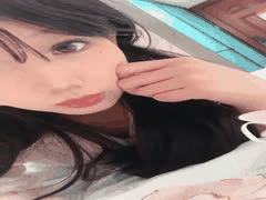 反差婊小萝莉饥渴伸舌舔棒，白虎穴湿润求插狂顶子宫嗯啊乱叫