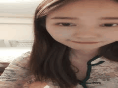 神似林允儿的极品反差美女遭短小炮友内射，羡慕嫉妒恨！