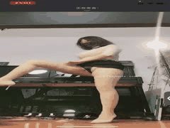 抖音斯文钢琴老师于丹私下反差婊曝光！情趣内衣肥臀包臀裙1对1诱惑视频