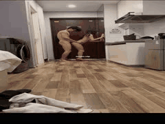 反差一字马尤物流出：床上激战数日，小穴肿胀扶墙难行