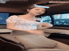 反差熟女乔大大卖车跳蛋直播合集，猎奇母狗play现场