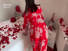 浪漫玫瑰屋惊喜：给男友的甜蜜激情之夜