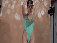 性感小少妇私拍诱惑_露奶露逼热舞挑逗_高叉透明艳舞看得你欲火焚身