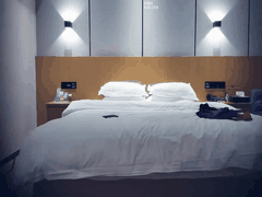 极品外围女神时尚短裙诱惑脱光_连体黑丝骑乘狂野娇吟_爱抚品尝欲火焚身