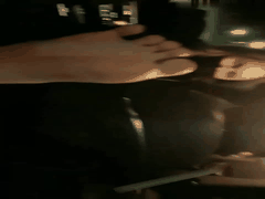 深圳街头惊魂_两女流氓调戏刚成年男生_网友呼吁守护点赞