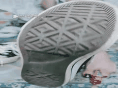 粉葡萄丝足大秀：福利姬美腿骚活诱惑