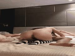 推特约啪大神SVIP新作：巨乳长腿大学生翘臀诱惑，黑白棉袜酒店超清激战