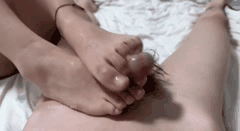 推特福利姬原子兔合集_大学生嫩妹足交手冲精彩片段