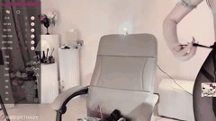 高颜值女神直播喷水高潮情趣内衣跳蛋狂插骚穴露脸被狼友轮番盘到腿软