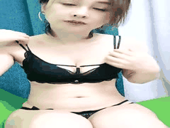 黑丝诱惑！妩媚少妇居家裸体做饭直播啪啪大秀