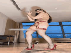 小桃高颜值裸舞诱惑！极骚慢摇正反面双视角大秀