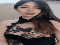 舞蹈系学生妹全裸劲舞大秀：抖奶扒穴超性感热舞表演