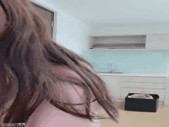 舞蹈系学生妹全裸热舞诱惑！巨乳抖动私密部位尽露，超性感收费裸舞秀