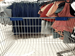 两个00后嫩萝莉闺蜜商场大胆露出_樱桃小奶边逛边晃_更衣间互舔鲍鱼潮吹高潮_玩到欲仙欲死