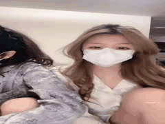 18岁少女与五位小美女的火辣团播诱惑