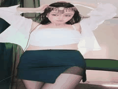 童颜巨乳女神咪咪子尺度全开！裸舞诱惑疯狂扣穴喷水高潮_1