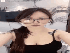 人间白月光巨乳姐姐奶瓶乳交诱惑秀