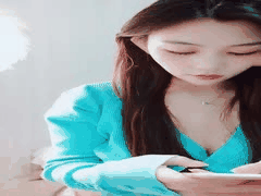 巨乳女帝的诱惑乳交聊天秀