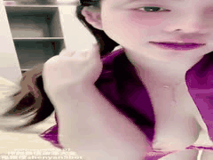 黑丝家居服高颜值少妇拉衣领露出巨乳 眼神勾魂清纯秒变欲女完整版