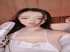童颜巨乳女神姑奶奶大尺度裸舞！疯狂扣穴喷水高潮诱惑