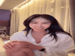 神似张碧晨的巨乳尤物小碧晨揉奶掰穴道具狂震高潮