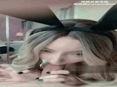 高颜值反差女神爆乳御姐情趣内衣骚舞，极限诱惑玩弄肥臀撩人欲火