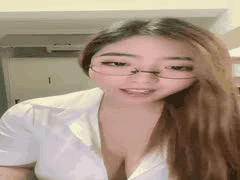 小妲己巨乳御姐翘臀诱惑：道具玩弄扣穴高潮喷水极致快感_4